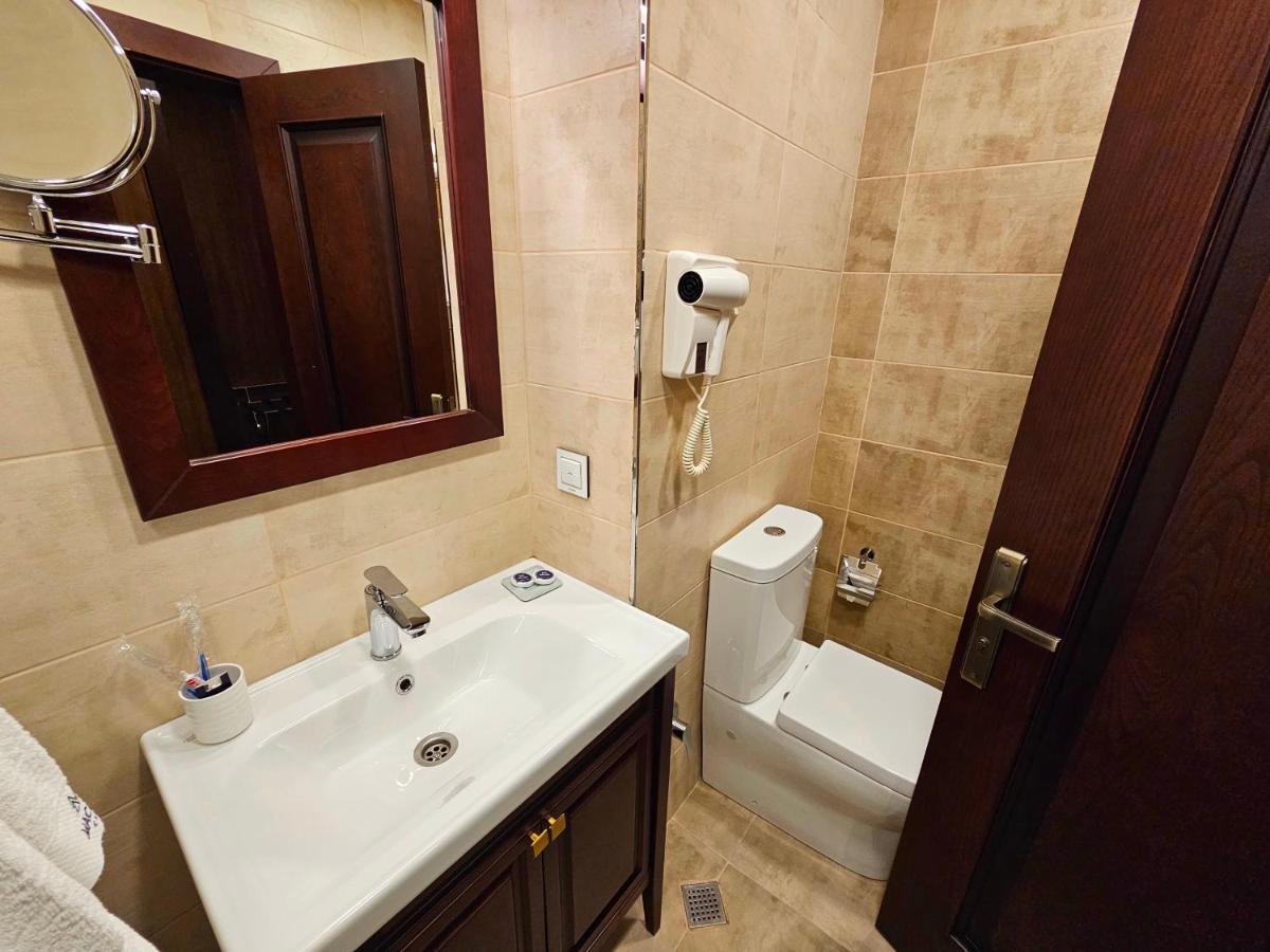 Macara Sheki City Hotel Exterior photo